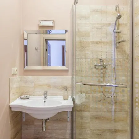Hotel Nez Pensionat *